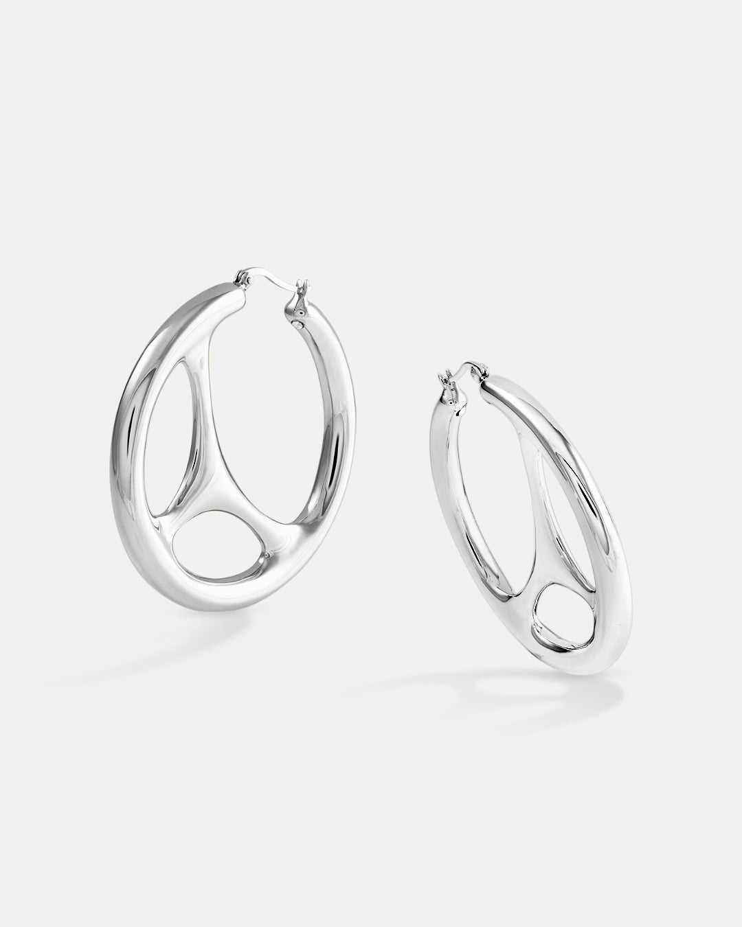 This is the product picture of unique hoop earrings plated in white gold in sterling silver material