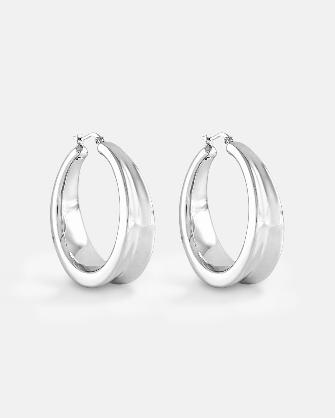 This is the product picture of chunky hoop earrings plated in white gold in sterling silver material