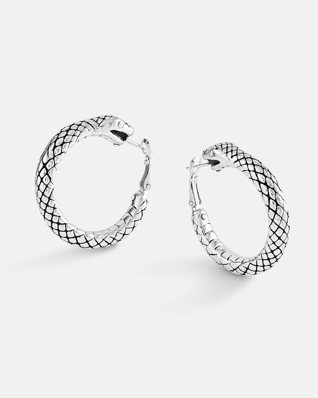 This is the product picture of a snake design hoop earrings plated in white gold in sterling silver material